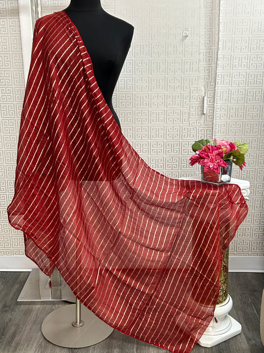 Maroon dupatta