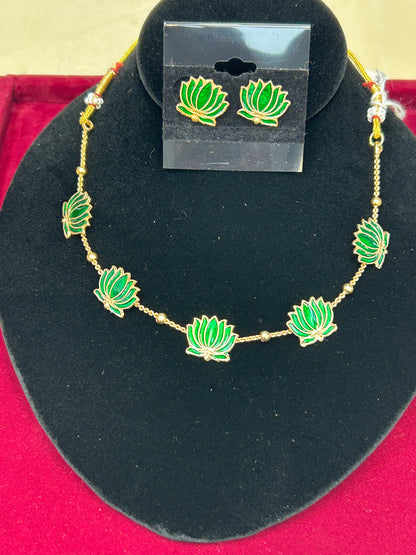 Lotus necklace set
