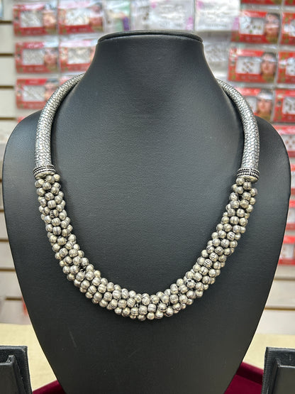 Oxidized hasuli necklace