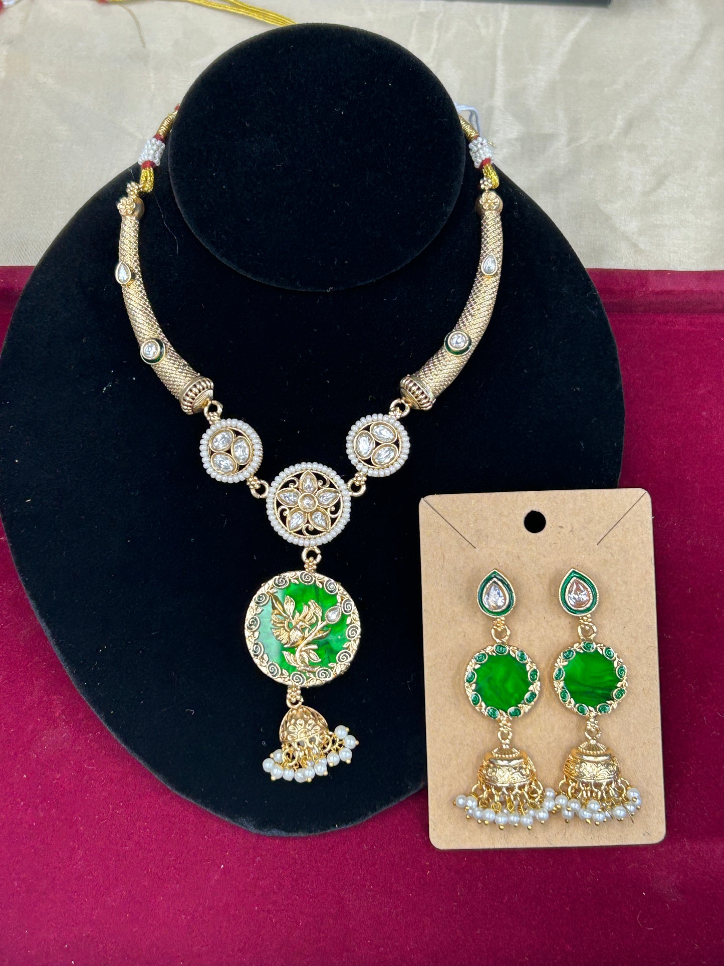 Kundan necklace set by Kurti Connection USA