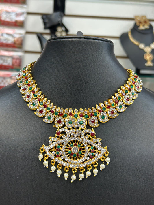Short necklace