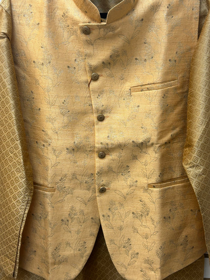 Kurta set with jacket