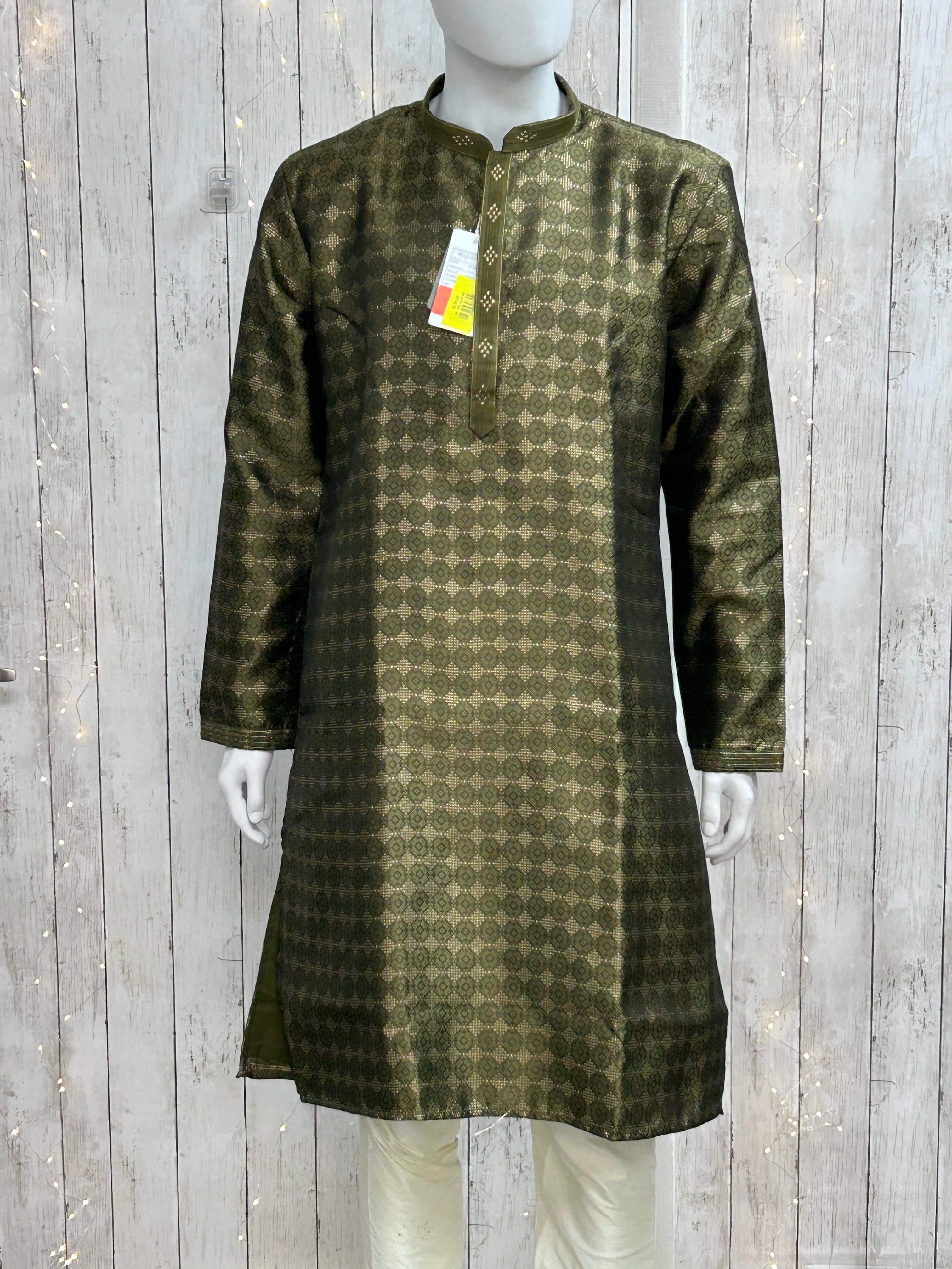 Green kurta pajama set for haldi mehandi function