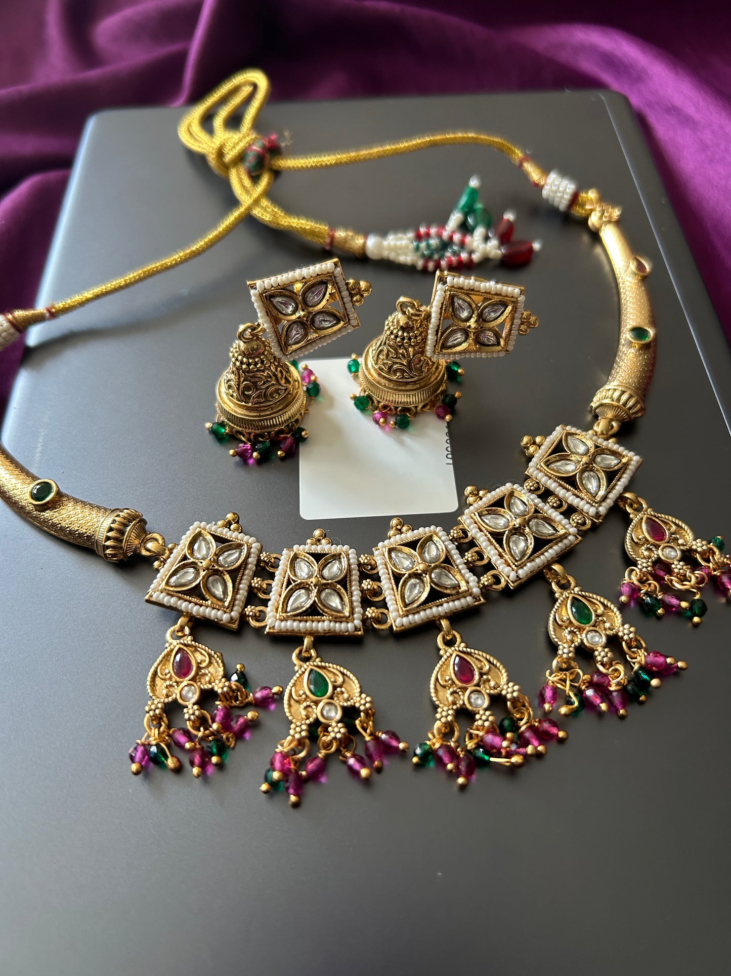 Lightweight gold look choker necklace