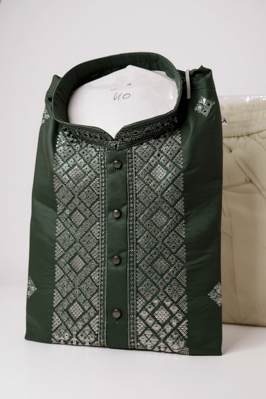 Green : Kurta pajama set