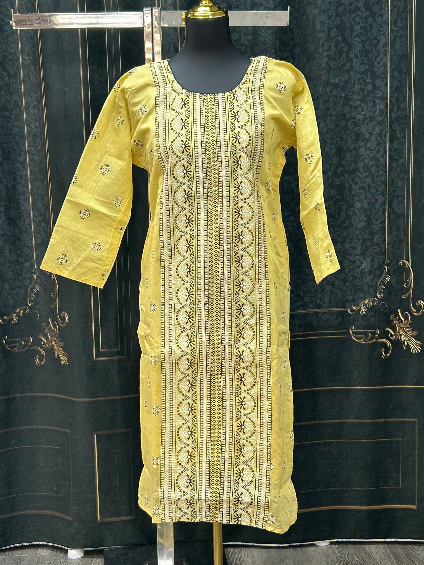 Kurti Connection USA yellow cotton kurti tunic with black and white traditional vertical print and three-quarter sleeves