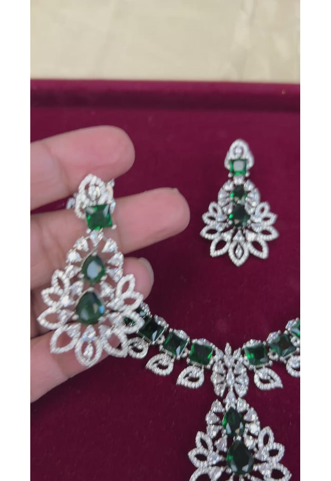 Statement necklace set