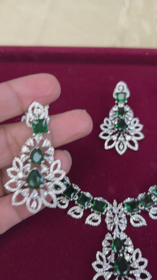 Statement necklace set