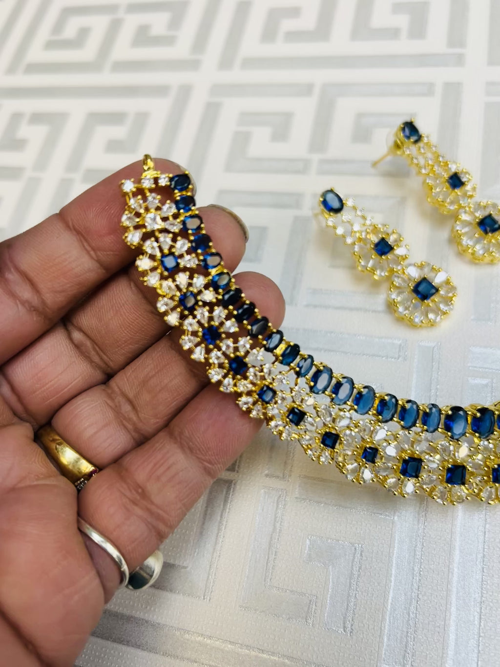 Ad necklace set : Blue stones gold polish