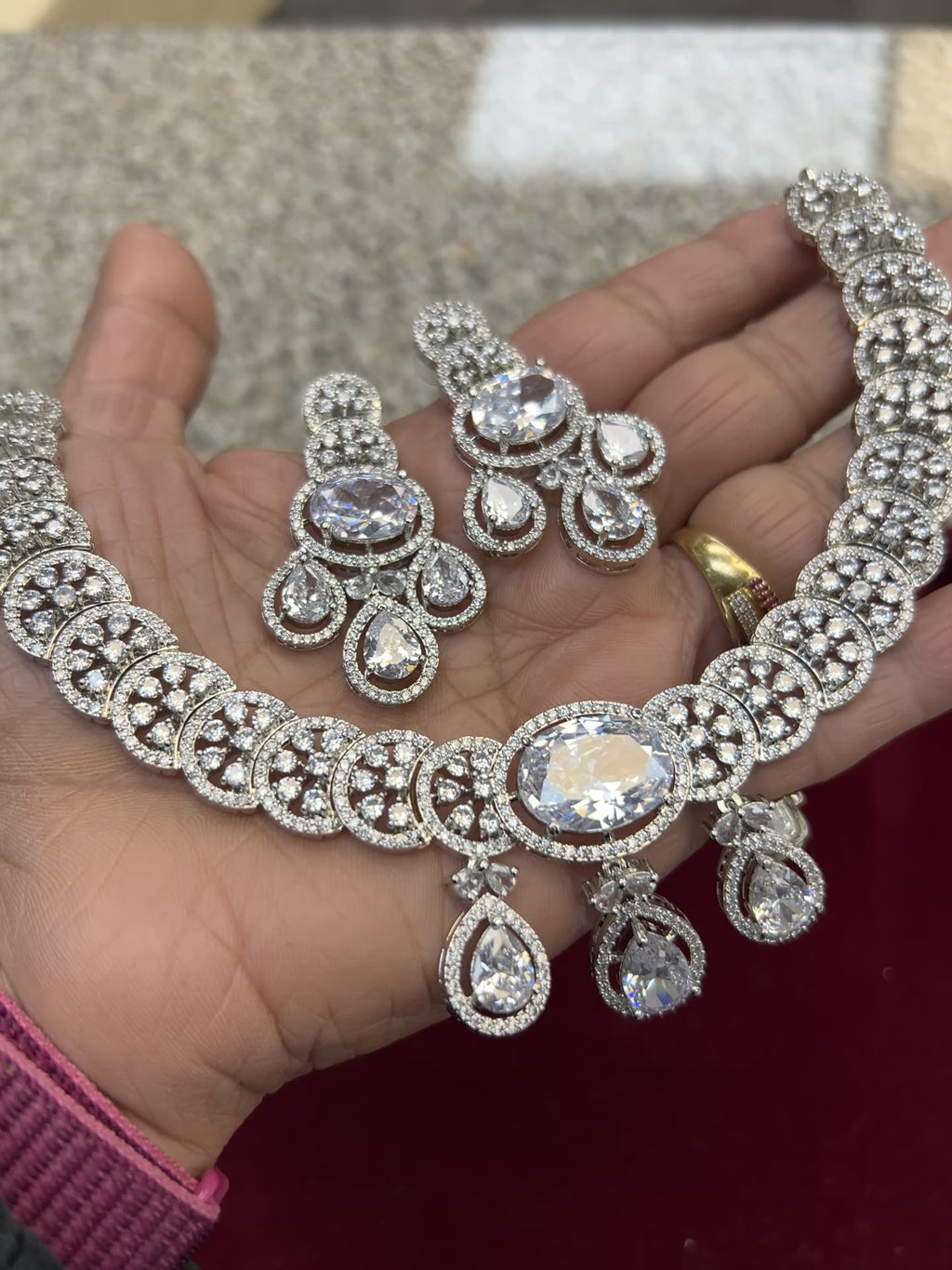 AD necklace set