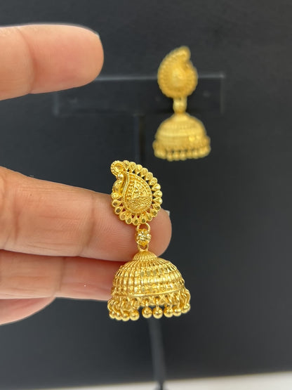Screw back jhumki