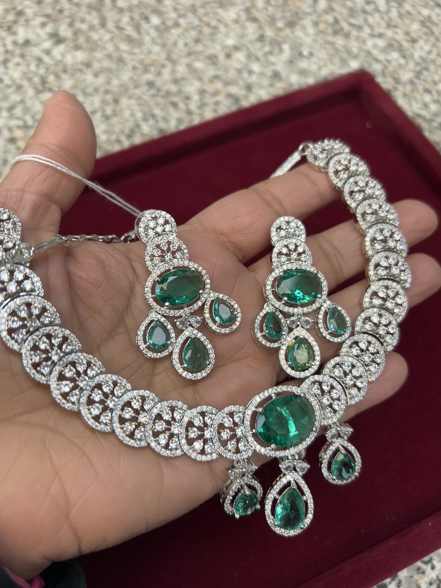 AD necklace set